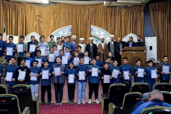 از دانش آموزان مدرسه قرآنی بینات صدرا تقدیر شد