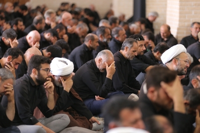 نماز ظهر عاشورای حسینی (ع) در قزوین
