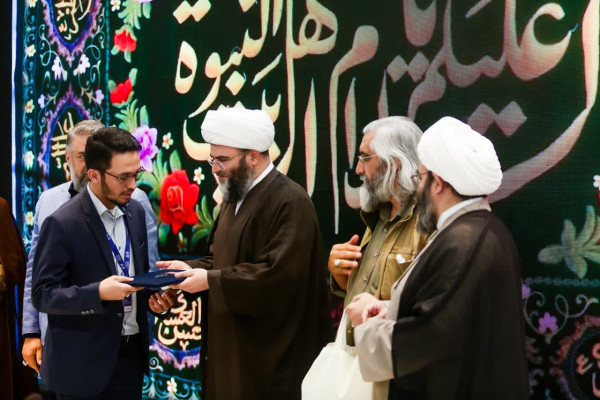 Mehrvareh Havaye No: Почет за деятельность религиозных объединений